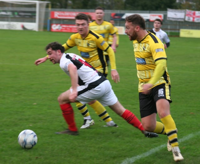 Buckland re-enter the playoff positions