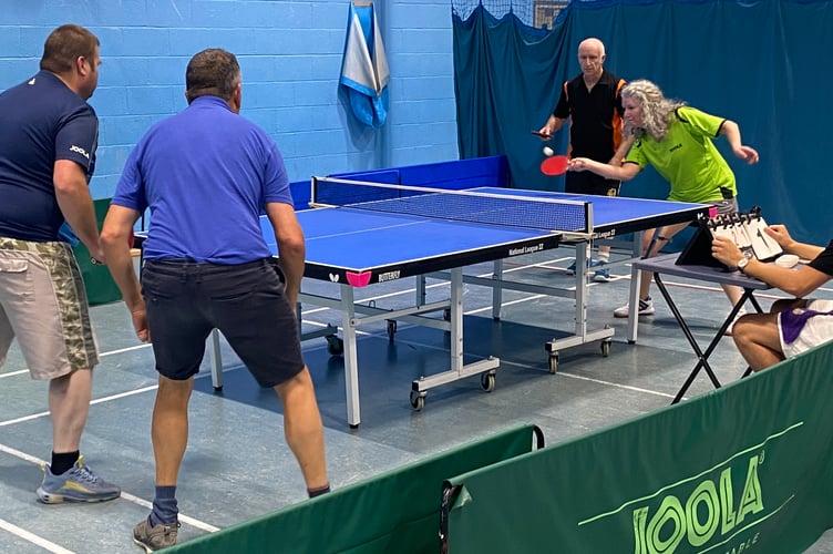 Stephen Hugh & Pete Symons (NA Ravens) v Paul Davey & Sarah O’Leary (NA Eagles)