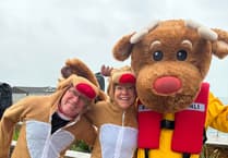 Teignmouth RNLI reindeer parkrun raises over £500