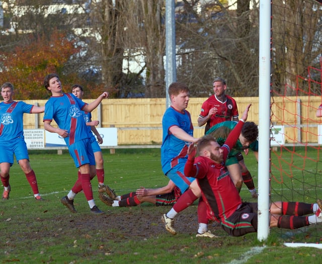 Bovey run riot and Teignmouth keep calm