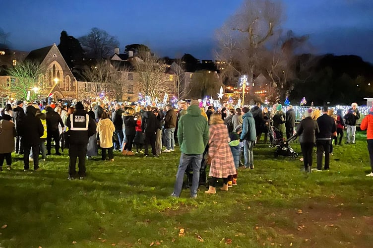 Dawlish Christmas lights switch on. Photo Simon Osborne