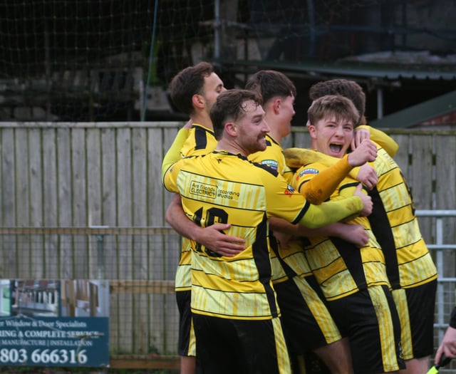 Barum break Buckland hearts in Vase shootout