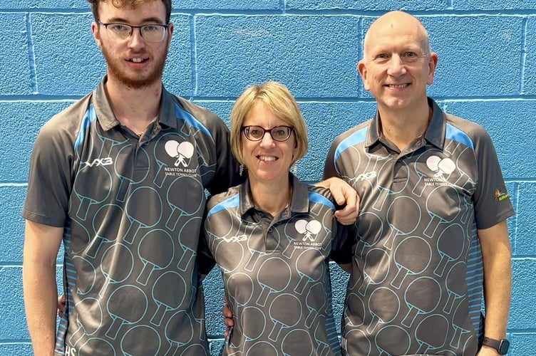 NA Buzzards – Herbie Sage, Sonja Ryland, Kevin Nicholls