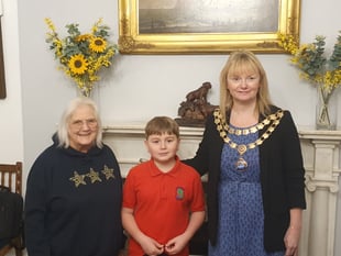 Young hero supports Teignmouth food bank