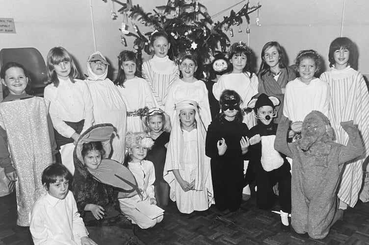 Nativity scene from 1st Kingsteignton Brownies in December 1984