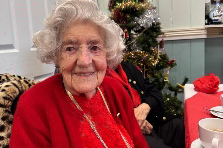 Alice Cross Christmas Dinner 2025 with oldest guest 104 years old.