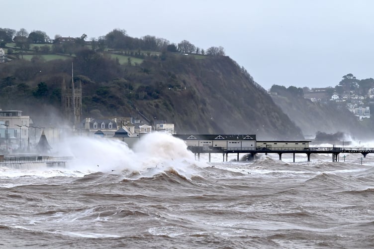 Storm Ingrid batters Teignmouth. Photo: Storm Ingrid batters Teignmouth