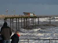 Pier fundraiser raises £8,000 despite backlash