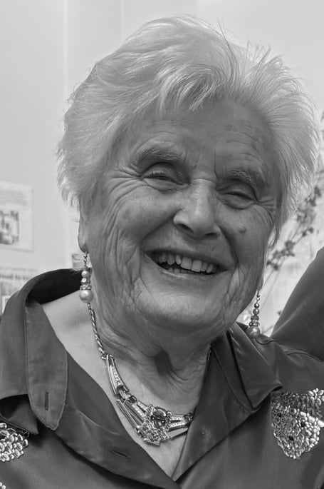 Viv Wilson MBE is celebrating her 80th birthday and 40 years of her popular Teignmouth history slide shows.