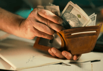 Police warn Bovey Tracey residents about fake £50 notes