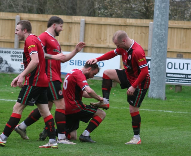 Bovey bounce back in comfortable fashion