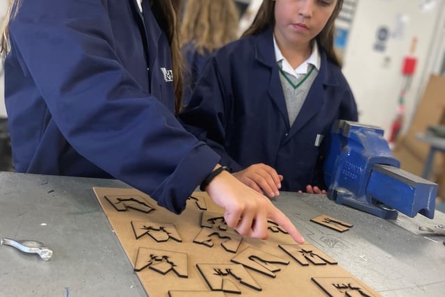 Students experience hands-on engineering 