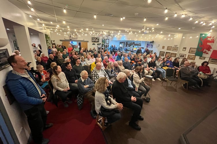 A public meeting held by Save The Lido. Photo Save The Lido 