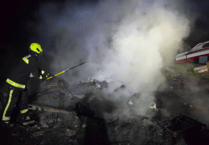 Fire burns down caravan at Abbotskerswell