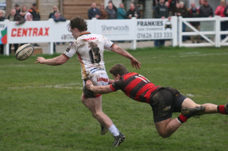 Reuben Brinkley spills the ball with the line in sight