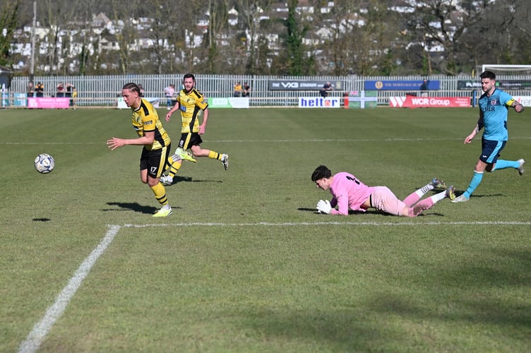Jewson Western Football League Premier Division. Match action from Buckland Athletic versus Brislington with a full-time score of 2-2. 