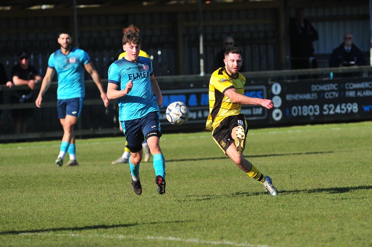 Jewson Western Football League Premier Division. Match action from Buckland Athletic versus Brislington with a full-time score of 2-2. 