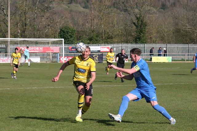 WATCH: Buckland Athletic vs Oldland Abbotonians photography