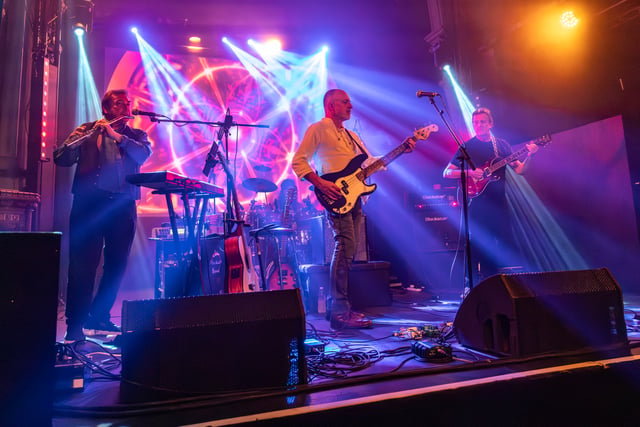 Devon gig for prog rock flautist John