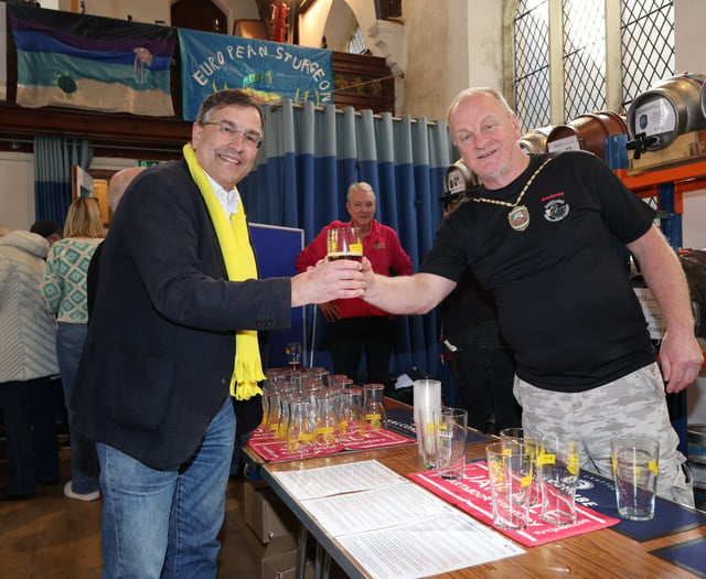 Dawlish Beer Festival success for Mayor