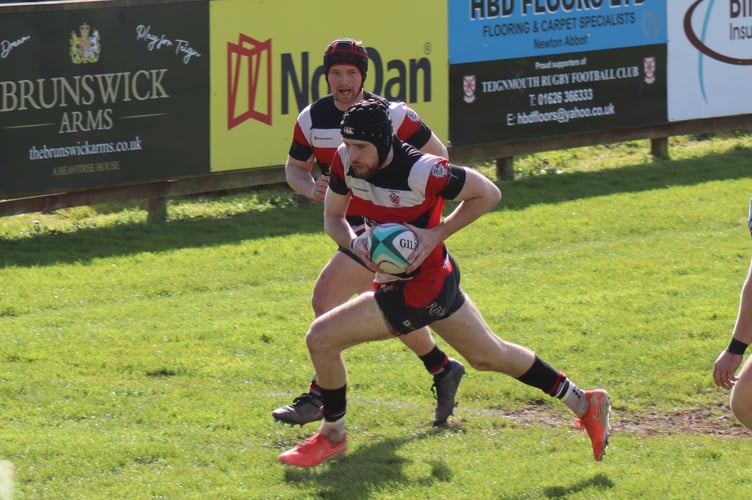 Man of the Match Jordan Hellier racing in for his first of three tries.