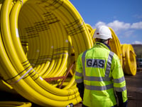 Gas pipe upgrade starts again in Dawlish