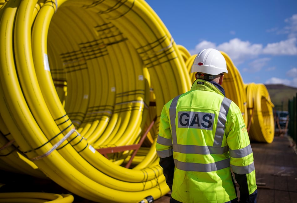 Gas pipe upgrade starts again in Dawlish
