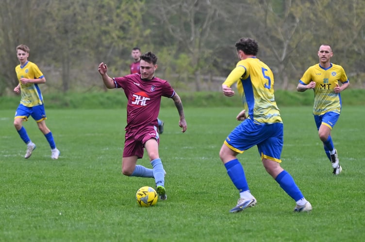 South Devon Football League Herald Cup match action from Watts Blake and Bearne versus Chudleigh Athletic. A 4-4 draw saw it go down to penalties with The Claymen taking the win at 4-3.