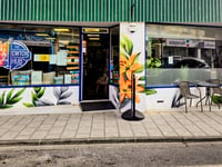 Discover a charming and vibrant atmosphere on Union Street