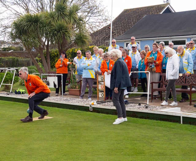 Sunshine blesses Marina Bowls Club’s green opening