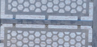 Network Rail reviews Starcross fencing design after view complaints