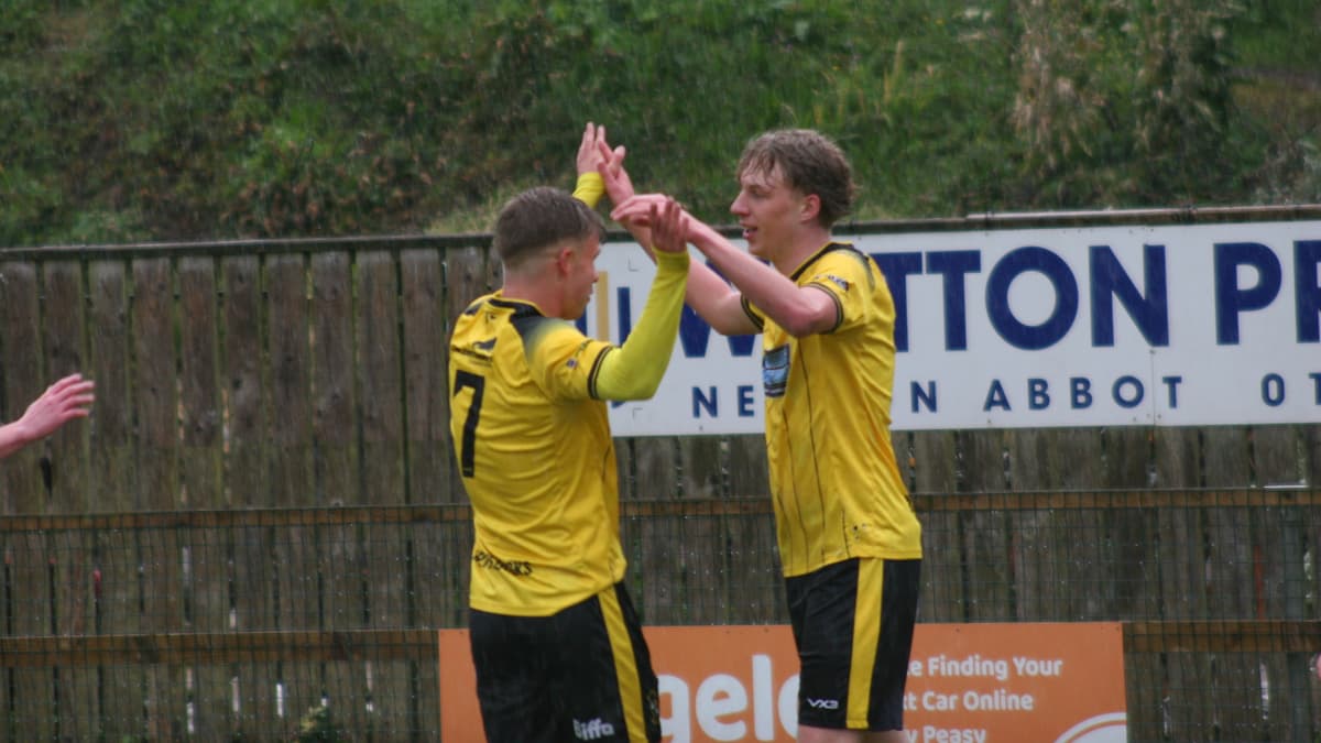 Early Sharples strike secures win for Buckland reserves