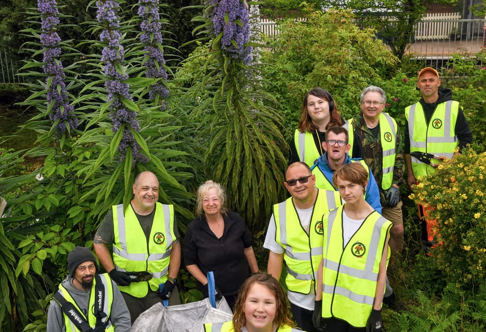 Guerilla gardeners spruce up Teignmouth station