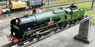 Miniature engineering show to debut at racecourse 