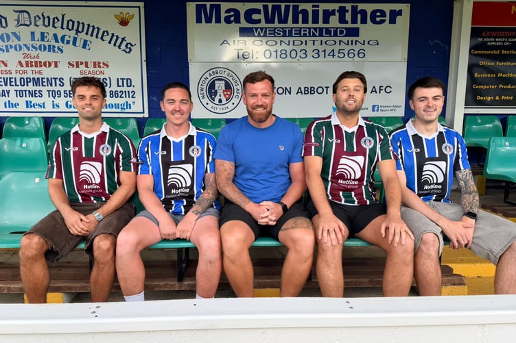 Matt Hayden with the new Spurs signings