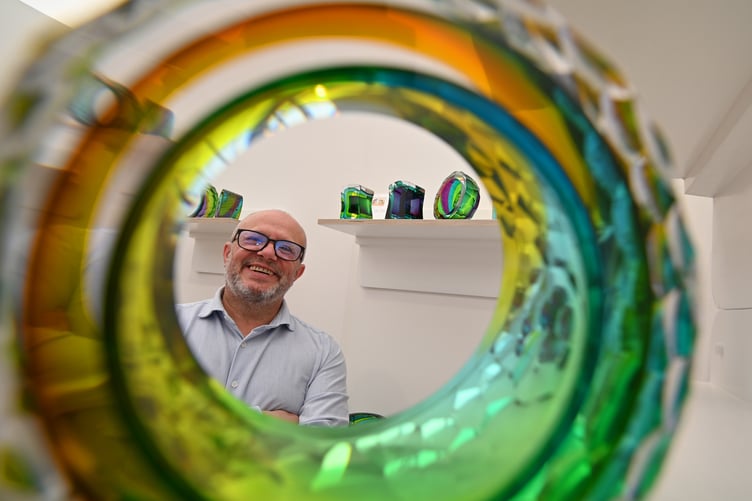 Craft Festival Bovey Tracey. Graeme Hawes of GR Hawes Glass