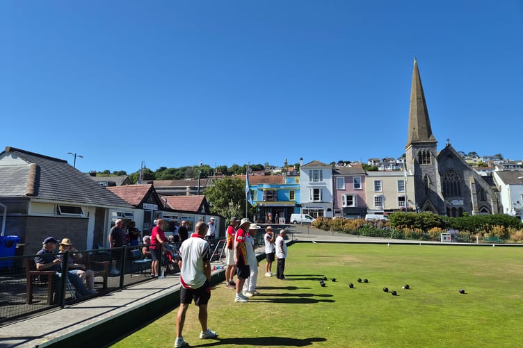 Dawlish vs Kingsbridge bowling