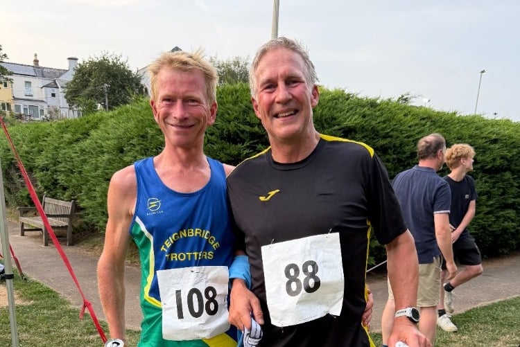 Roger (left) at the Kingsbridge 10k finish
