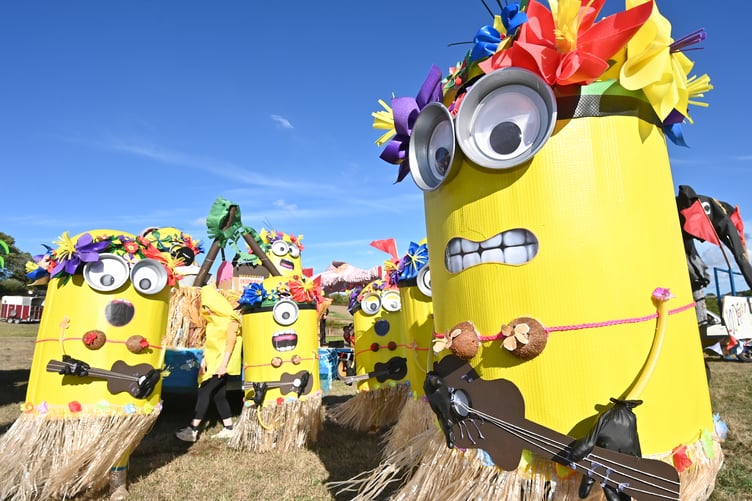 Moretonhampstead Carnival. Moreton's Miminion madness