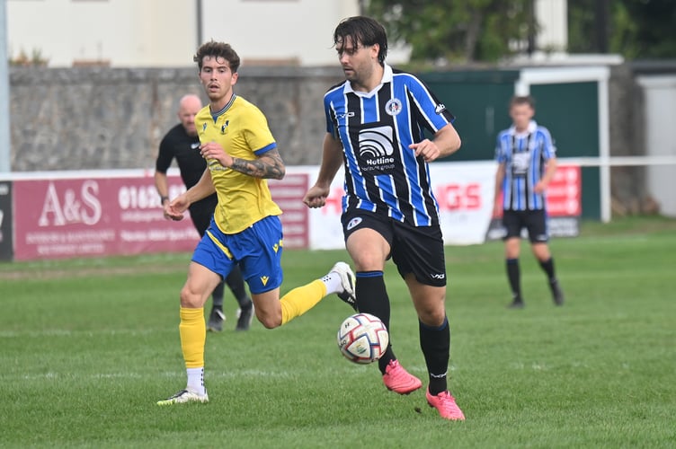 Football. Isuzu FA Vase 2nd Qualifying Round, Newton Abbot Spurs versus Sticker AFC. A 2-1 win for Spurs sees them progress to the next round.