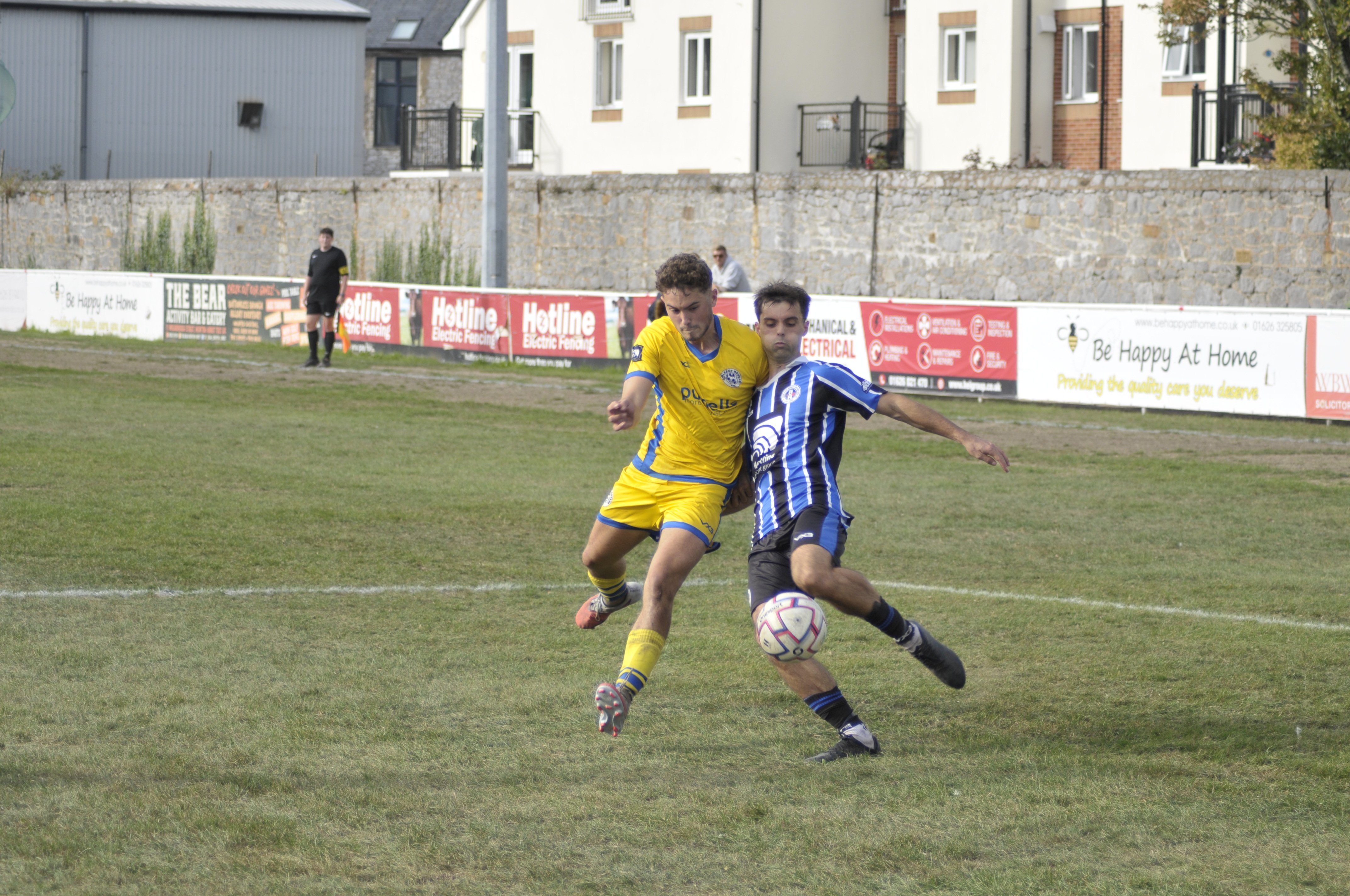 ‘Frustrated’ Newton Abbot Spurs squander late lead | middevonadvertiser ...