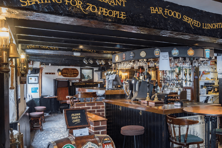 The Hole in Wall, Torquay